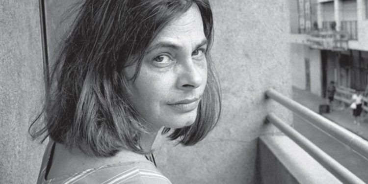 A escritora uruguaia Cristina Peri Rossi — Foto: Divulgação