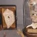 De cadeiras revestidas com pele a abajures feitos de rostos: o cenário macabro encontrado na casa do serial killer conhecido como 'açougueiro de Plainfield' — Foto: Reprodução/X