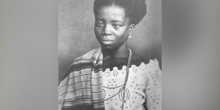 Hilária Batista de Almeida, a Tia Ciata: sua casa foi um dos imóveis colocado abaixo na Praça Onze, no passado — Foto: Reprodução