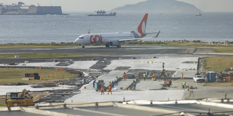Aeroportos do Rio: vento forte cancela voo no Santos Dumont, mas operação é retomada