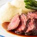 Aprenda como prepar fraldinha marinada em shoyu e tamarindo com aligot de aipim