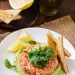 Aprenda receita de tartare de atum com ovas massago e avocado