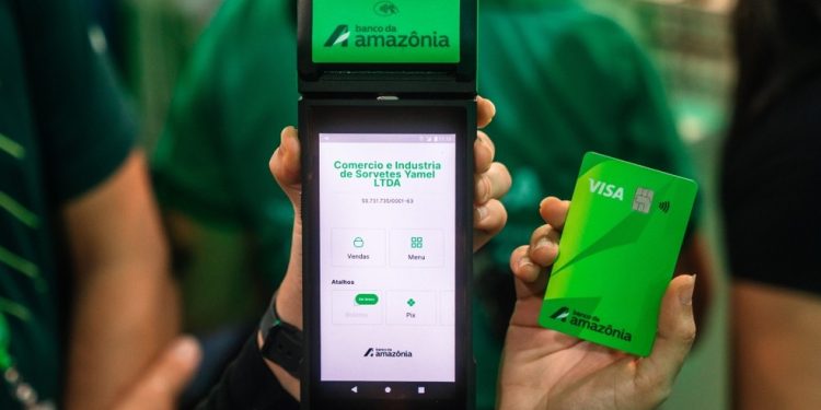 Máquina Verdinha e Cartão Verdinho irão apoiar empreendedores que não costumam ter acesso aos bancos tradicionais — Foto: Rodolfo Mendonça/Agência Rizona/G.Lab