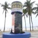 Um dos turistômetros foi instalado no calçadão de Copacabana — Foto: Reprodução