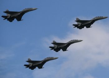 Caças Sukhoi venezuelanos de fabricação russa em Caracas, em 2022 — Foto: Federico Parra/AFP