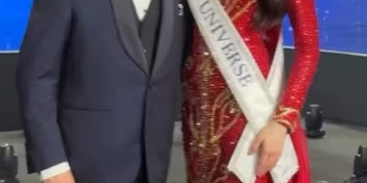 Raúl Rocha Cantú e Fátima Bosch, vencedora do Miss Universo 2025 — Foto: Reprodução