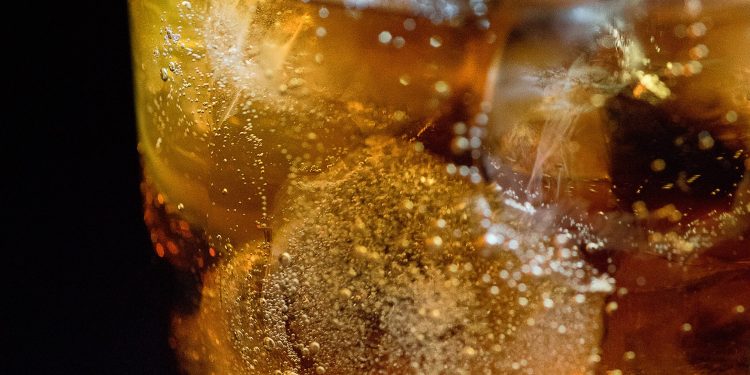 Dica de Saúde: 3 estratégias para diminuir o consumo de refrigerantes
