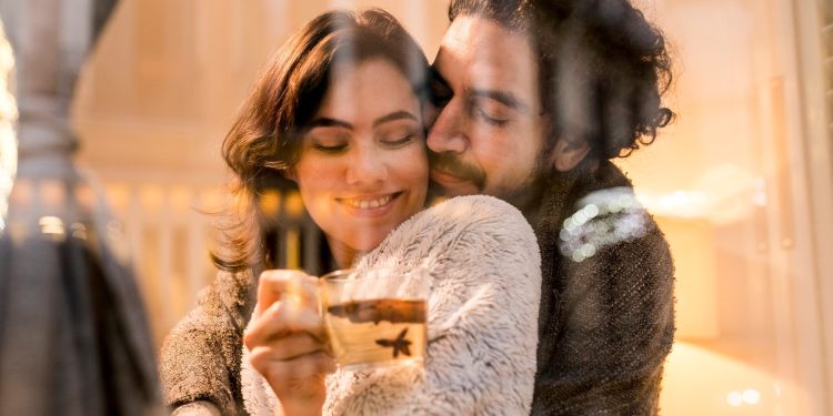 Distância importa? Brasileiros preferem relacionamentos próximos de casa, aponta pesquisa
