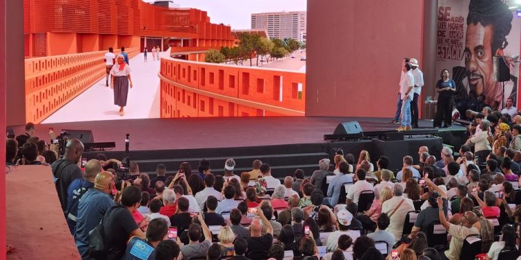 Projeto Praça Onze Maravilha foi apresentado pela Prefeitura do Rio nesta quinta-feira — Foto: Custódio Coimbra