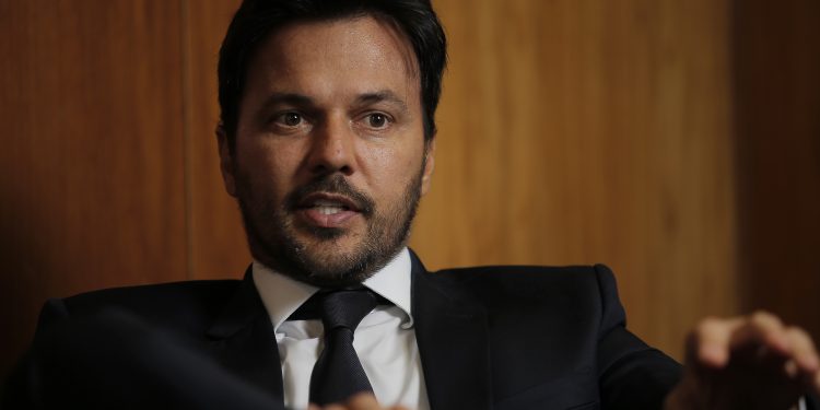 Fabio Faria e o jornalismo do SBT