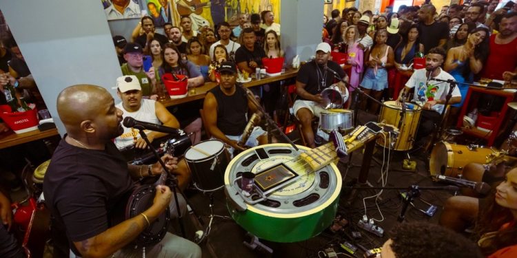 Roda de Samba no Bar Beco do Rato — Foto: Leo Martins
