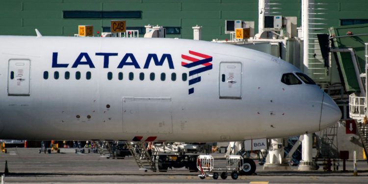 Final da Libertadores: Latam anuncia voos extras do Rio e SP para Lima