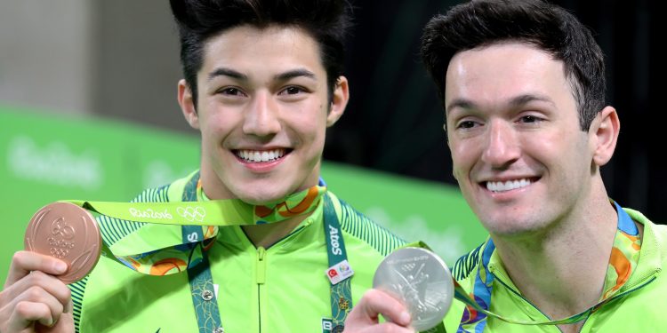 Ginasta tricampeão olímpico deixa aposentadoria e vai tentar vaga em Los Angeles