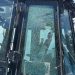 Tiro atravessou vidro da máquina e atingiu servidor de Duque de Caxias — Foto: Reprodução redes sociais