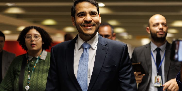 Governo vai tentar adiar sabatina de Jorge Messias no Senado