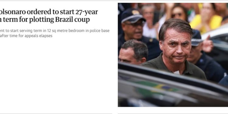 Notícia sobre a condenação definitiva de Bolsonaro no The Guardian — Foto: Reprodução