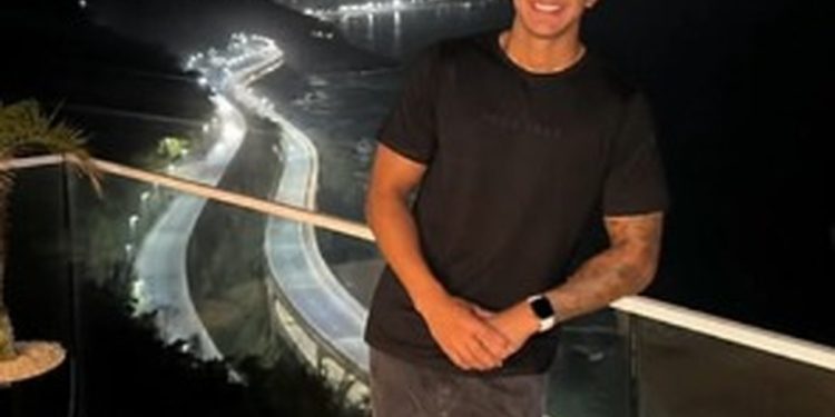 Eduardo Aguiar Ferreira, de 24 anos, desapareceu em Itaipu na segunda-feira — Foto: Reprodução/ redes sociais