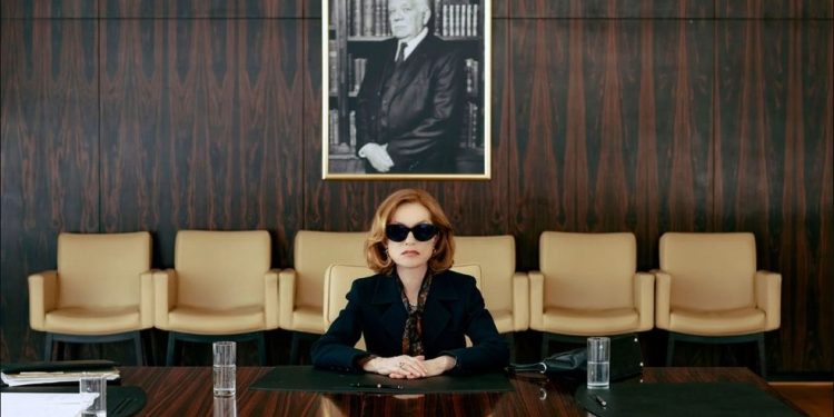 Isabelle Huppert estrela 'A mulher mais rica do mundo' — Foto: Divulgação