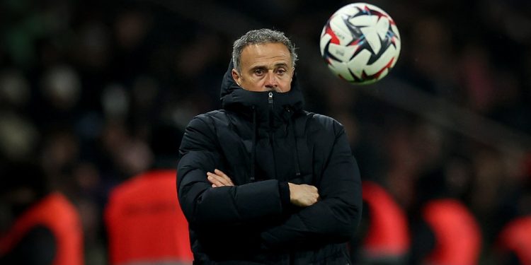 Luis Enrique técnico do PSG — Foto: FRANCK FIFE / AFP