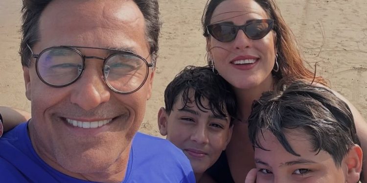 Luciano Szafir com a mulher e os filhos — Foto: Reprodução/Instagram
