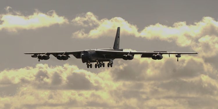 Bombardeiro americano B-52 — Foto: Divulgação