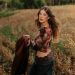 Da novela ao romance: como Caroline Dallarosa está reinventando sua carreira — Foto: Divulgação Camila Cardoso