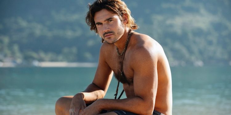 Nicolas Prattes interpretou Rudá na novela 'Mania de Você' — Foto: Divulgação TV Globo