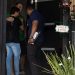 O deputado Nikolas Ferreira visita o ex-presidente Jair Messias Bolsonaro que está em prisão domicilar por tentativa de golpe de Estado — Foto: Brenno Carvalho / Agência O Globo