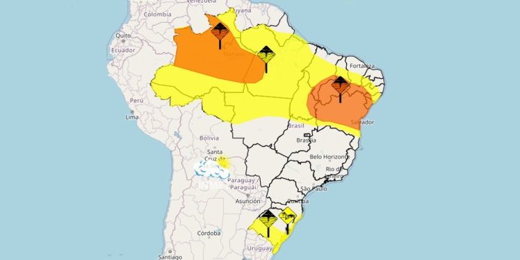 Brasil tem diversos alertas de chuvas para esta sexta-feira — Foto: Reprodução