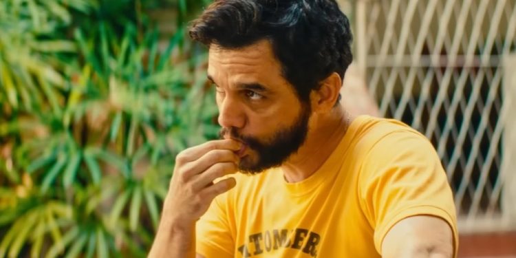 Wagner Moura em cena de "O agente secreto" — Foto: Reprodução