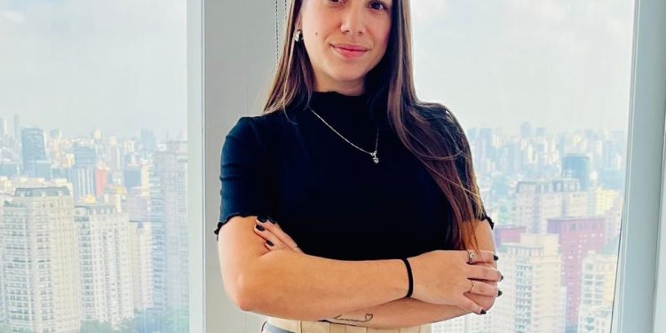 Anaysa Brum, especialista em educação financeira — Foto: Divulgação