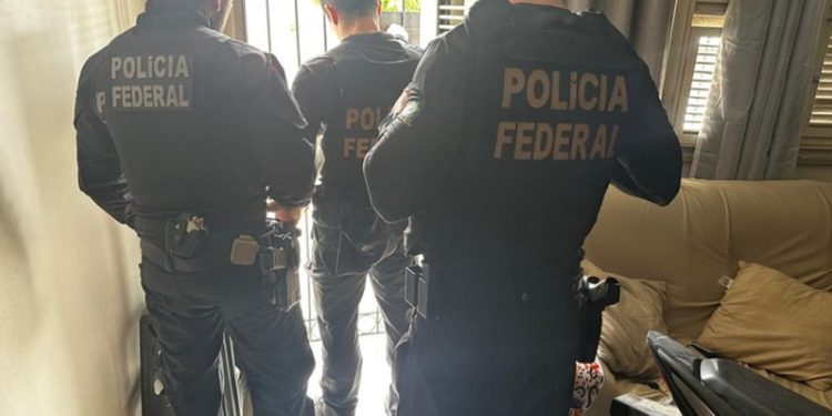 Operação Profeta: agentes da PF fazem buscas no Ceará — Foto: Divulgação/PF