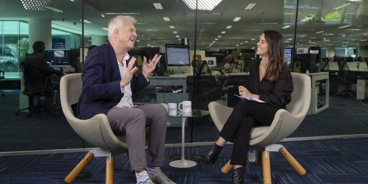 Pedro Bial e Maria Fortuna na redação de OGLOBO — Foto: Leo Martins