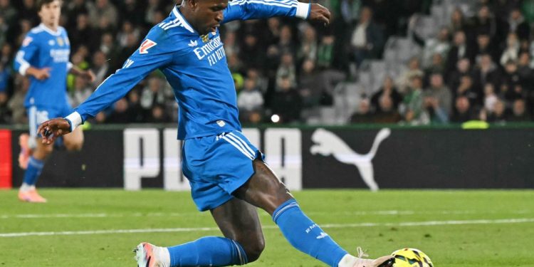Vinicius Junior, atacante do Real Madrid — Foto: JOSE JORDAN / AFP