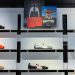 Tênis Puma Speedcat em exposição em uma loja da marca na Carnaby Street, em Londres, — Foto: Betty Laura Zapata/Bloomberg
