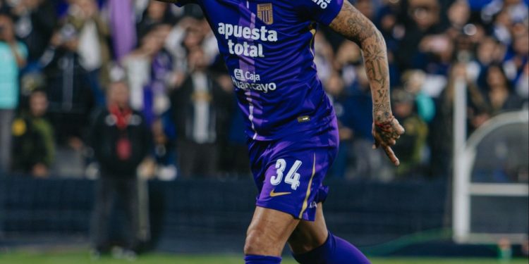 Paolo Guerrero, ex-atacante do Flamengo, Corinthians e Internacional — Foto: Divulgação/Alianza Lima