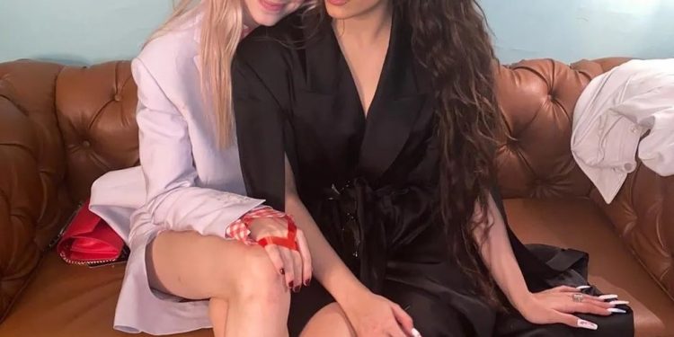 Rosalía e Hunter Schafer — Foto: Reprodução/Instagram