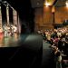 Lotação esgotada. O Balé Folclórico da Bahia se apresenta no Teatro João Caetano, reformado pelo estado ano passado — Foto: Divulgação