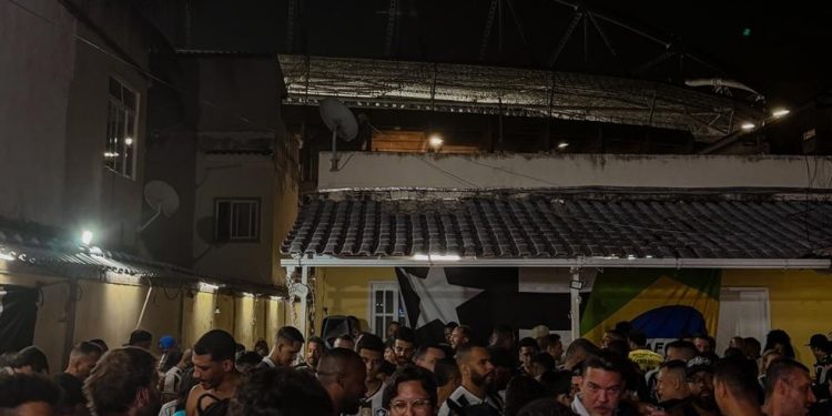 Torcedores do Botafogo na Kzinha Cultural — Foto: Divulgação