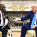 O presidente sul-africano Cyril Ramaphosa se reúne com Trump na Casa Branca em maio — Foto: Bloomberg