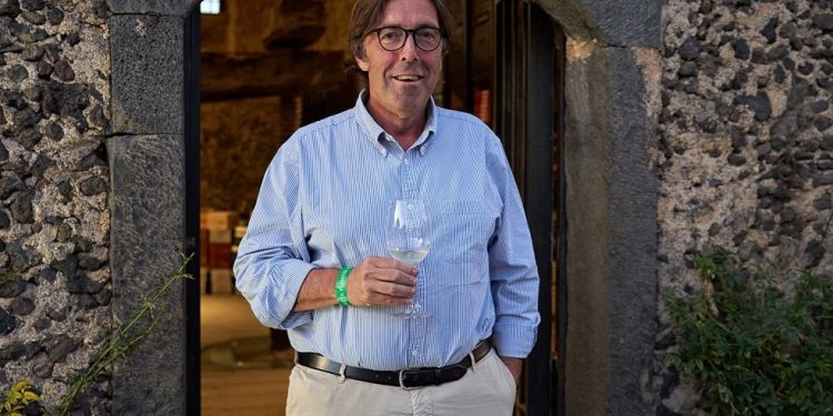 Alessio Planeta, proprietário e enólogo da vinícola siciliana Planeta — Foto: Divulgação