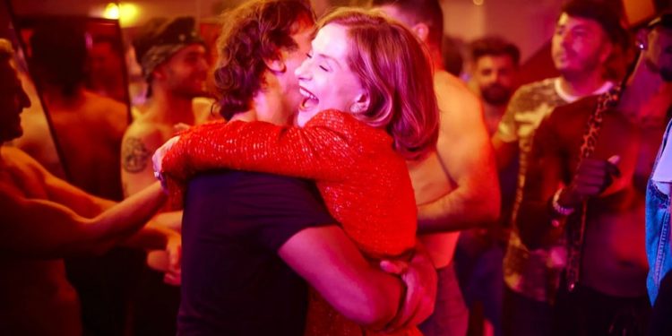 Isabelle Huppert em cena de 'A mulher mais rica do mundo' — Foto: Divulgação