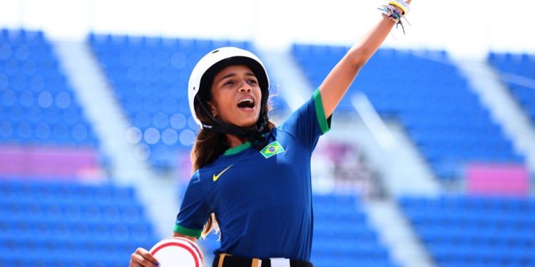 Rayssa Leal, em Tóquio, em 2020 — Foto: Reuters