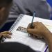 Estudante se prepara para o Enem — Foto: Guito Moreto/Agência O Globo