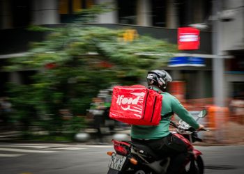 iFood bate recorde com 160 milhões de pedidos e R$ 13 bilhões em vendas em outubro