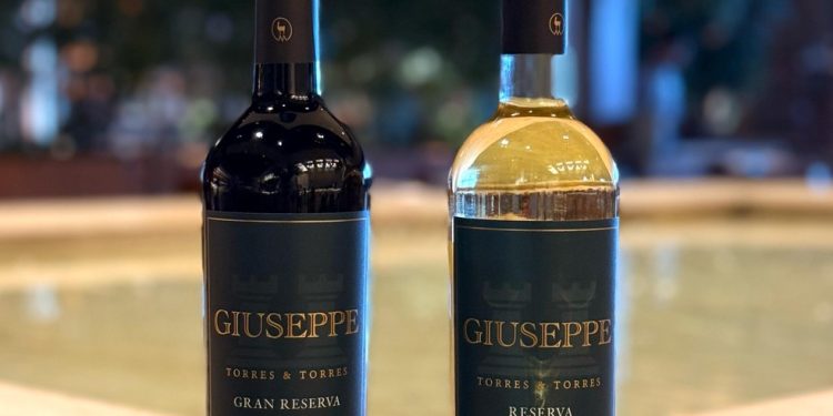 Os vinhos tinto e branco Miguel Torres Giuseppe — Foto: Divulgação