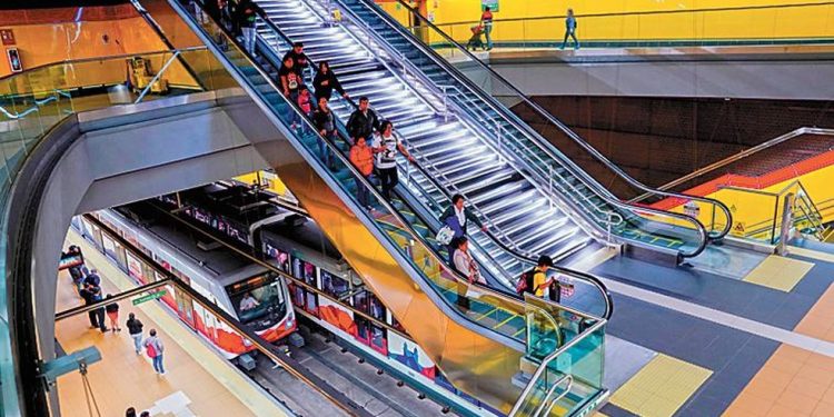 O metrô já evitou a emissão de 107 mil toneladas de CO2 por ano — Foto: Divulgação
