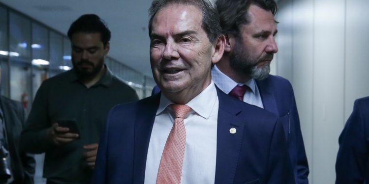 Alcolumbre se irrita com Paulinho da Força por ação sobre impeachment no STF e amplia dificuldades do PL da Dosimetria