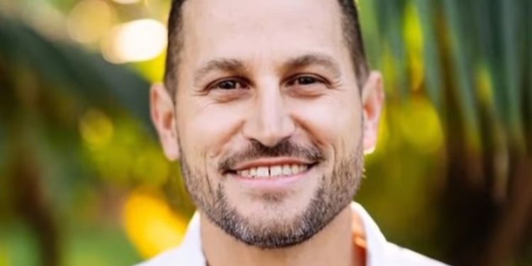James Fernandez, educador de Palm Harbor, de 41 anos — Foto: Reprodução/Redes sociais