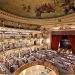 Cartão-postal: Livraria da rede El Ateneo que ocupa o antigo teatro Grand Splendid, em Buenos Aires: seis mil visitantes nos fins de semana, com brasileiros liderando o ranking de turistas estrangeiros — Foto: Divulgação